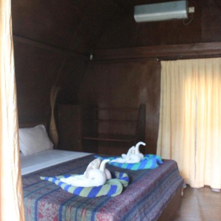 Coral Beach Pizza Cottages Джили Трауанган Екстериор снимка