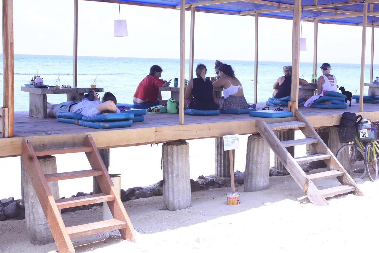Coral Beach Pizza Cottages Джили Трауанган Екстериор снимка